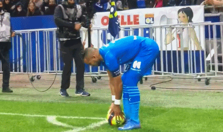 奥斯卡替代者，新援维塔尔联赛全勤，贡献5球8助攻（接班奥斯卡！新援维塔尔联赛全勤，交出5球8助攻）