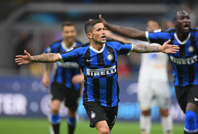 吉文：凯莱赫是欧洲三位最佳门将之一，他始终保持冷静的头脑（吉文称凯莱赫跻身欧洲门将前三，始终头脑冷静）