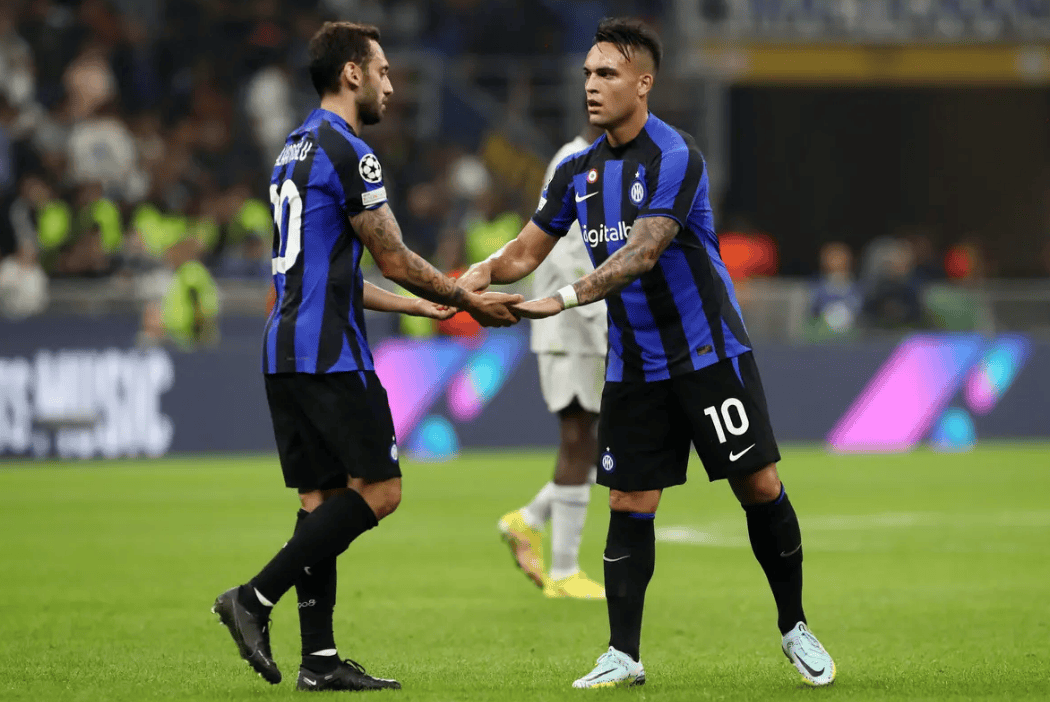 意天空：罗马已就齐尔克泽与曼联谈判，双方每天都在进行对话（意天空：罗马与曼联就齐尔克泽转会磋商，双方保持每日沟通）