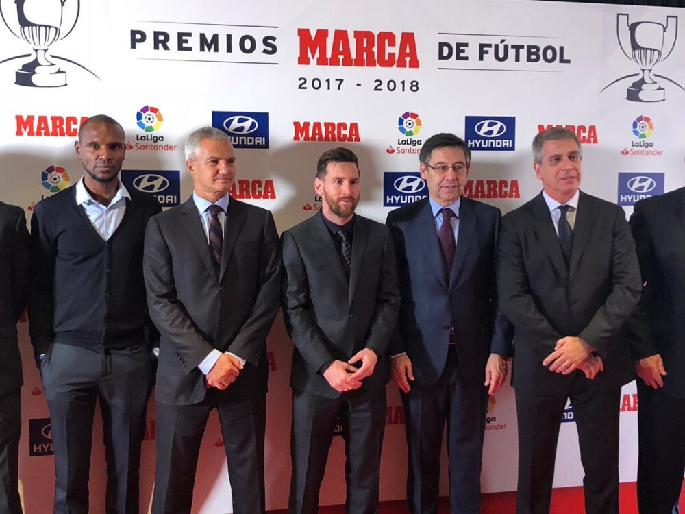 传记作者：莱万曾不满哈维的训练，他在波兰和拜仁都曾施压换帅（传记作者称：莱万不满哈维训练方式，曾在波兰与拜仁推动更换主帅）