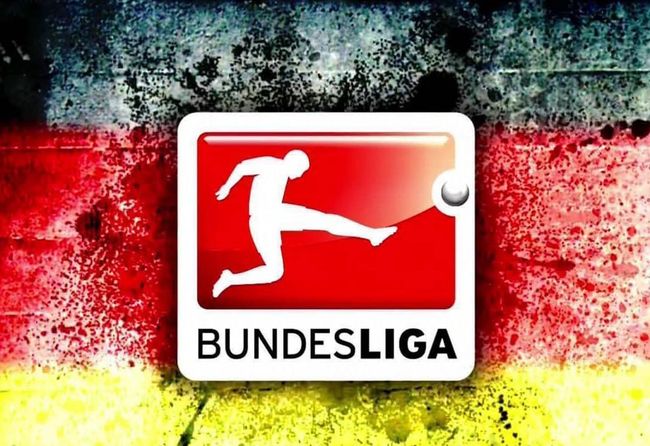 古德利晒防守贝林厄姆照片，后者调侃：抱得太紧了兄弟🤣❤️（古德利晒与贝林厄姆对抗照，贝林厄姆打趣：兄弟，你抱得太紧了🤣❤️）