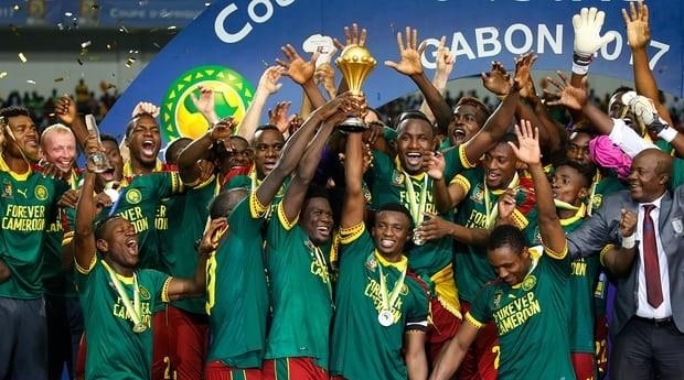 这球员的弹跳太夸张了（这位球员的弹跳逆天）