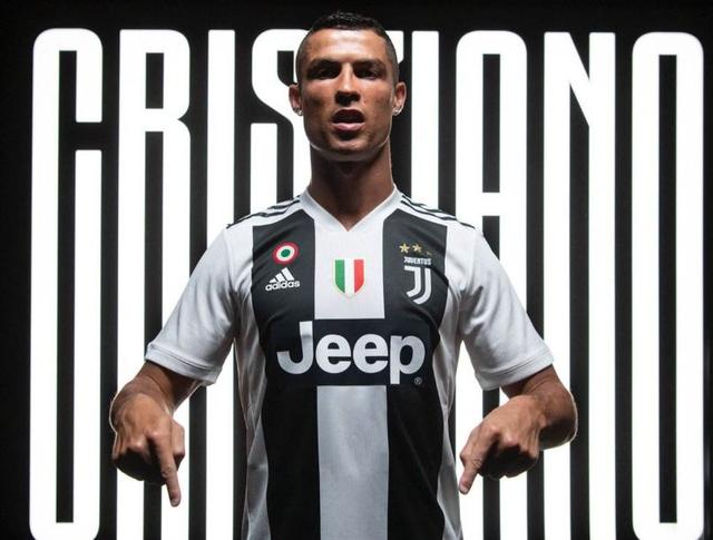 卡萨诺：卡拉格谈萨拉赫之前应该先漱口，他每次说话都在胡扯（卡萨诺痛斥卡拉格：谈萨拉赫前先漱口，他每次发言都是胡扯）