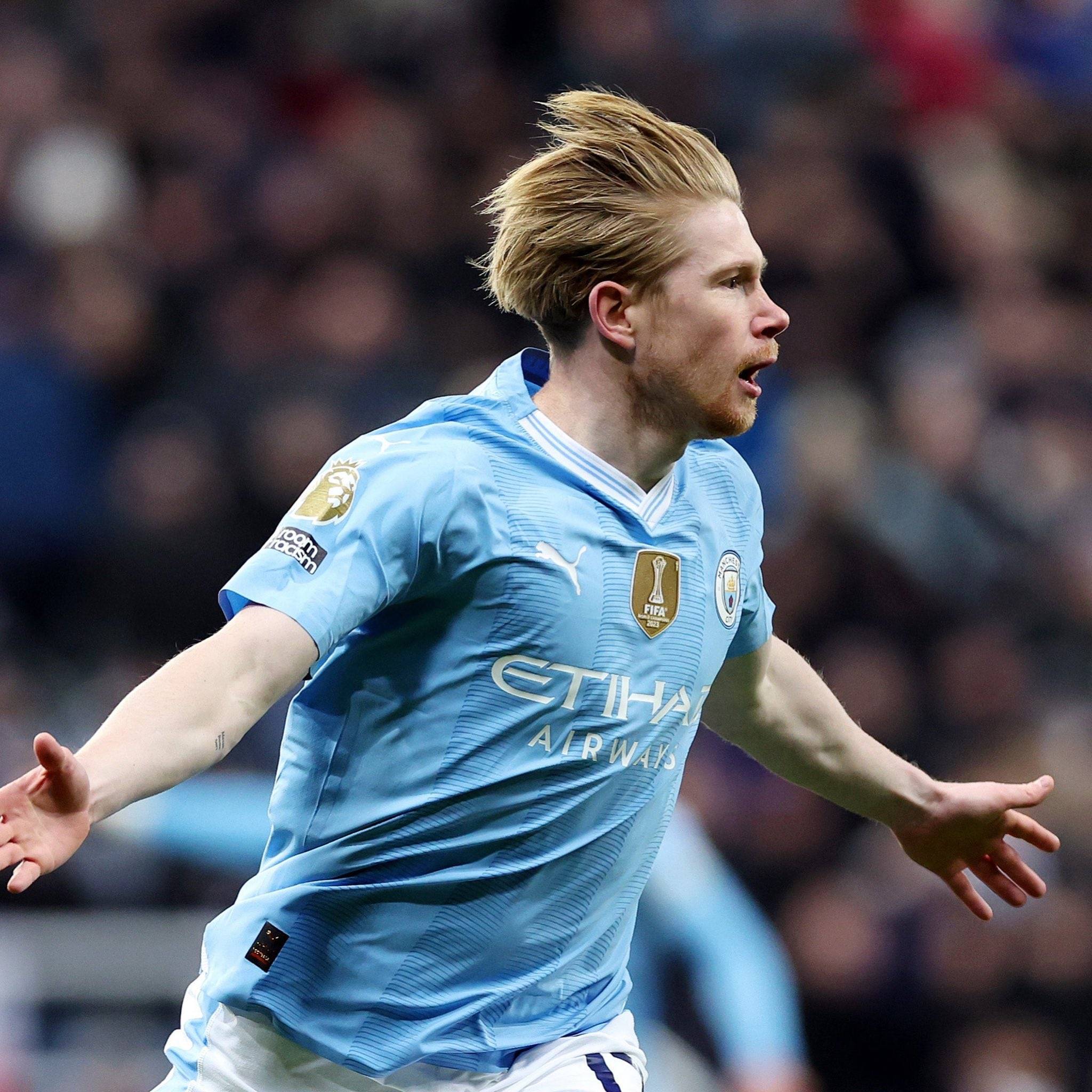 足球意大利名帅重返教练席，引全球媒体关注（意大利足坛名帅重返执教舞台，全球媒体聚焦）